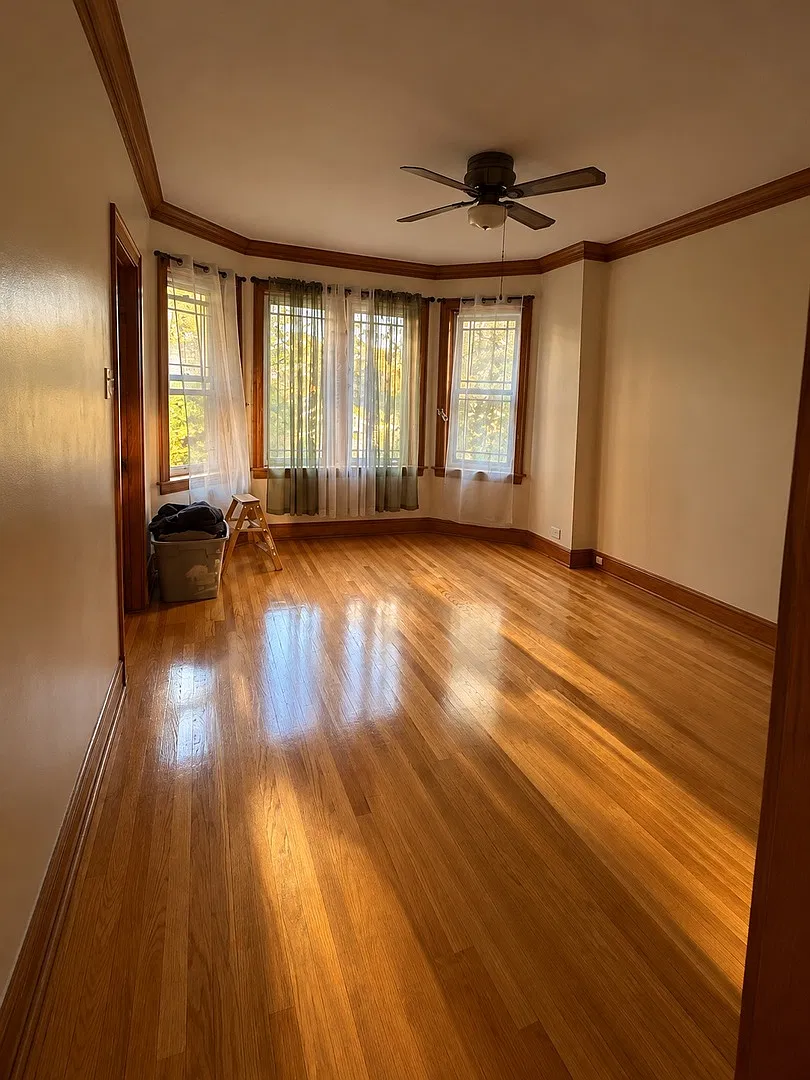 3 bed, 950 sqft, $1,600 — Photo 4