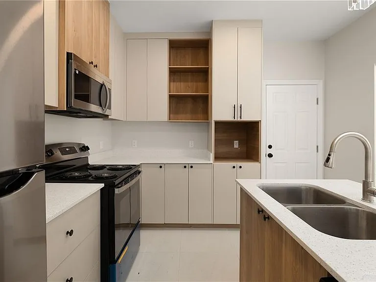 4305 Heron Ave #6 — Photo 9