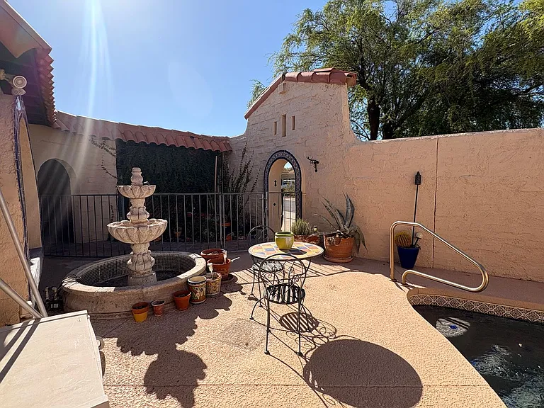 2371 W Calle Retana — Photo 2
