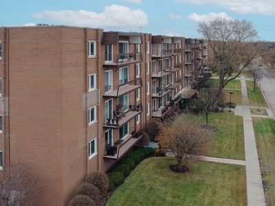 8100 W Foster Ln APT 508, Niles, IL, 60714