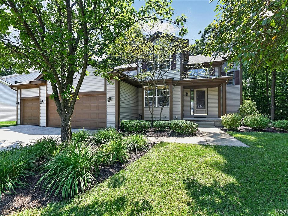 1st image of 2445 Lorraina Ln