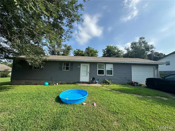 1304 William St, Sikeston, MO 63801