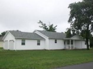 703 W Mt Calvary Rd, Rensselaer, IN 47978