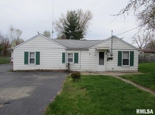 1412 Henry St, Pekin, IL