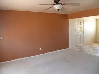 2nd image of 220 E 28th St