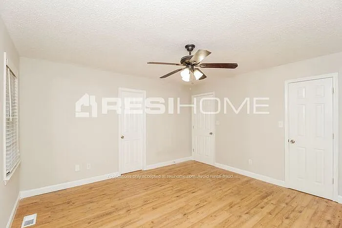 380 Amber Way — Photo 11