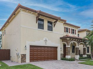 9840 NW 86th Ter, Doral, FL 33178