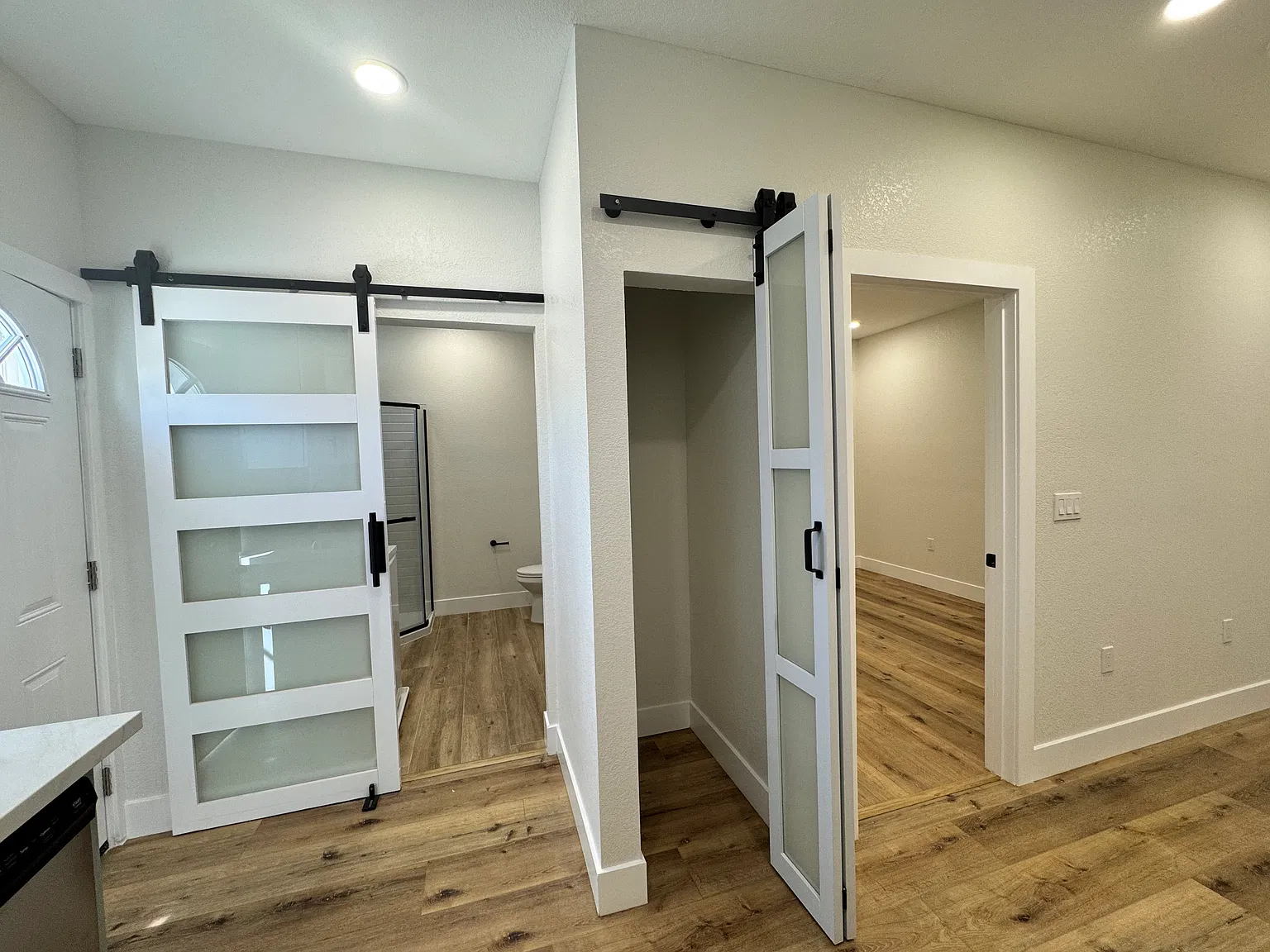 1 bed, 400 sqft, $2,095 — Photo 4