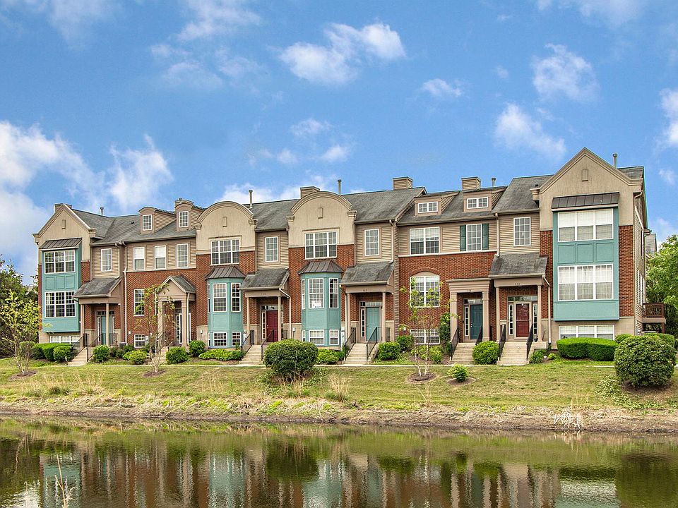 1st image of 362 Station Park Cir