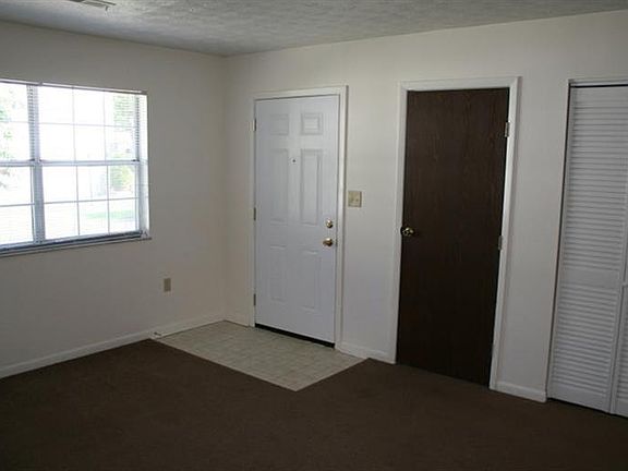 4th image of 81 Goodridge Dr