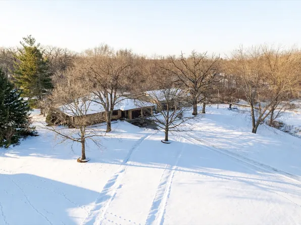 8710 N 2100 East Rd, Downs, IL 61736