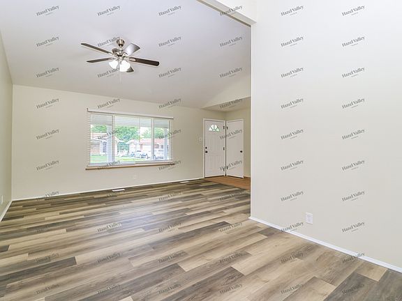 5th image of 4 Blackfoot Ct