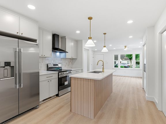 4th image of 212 Nokes Dr