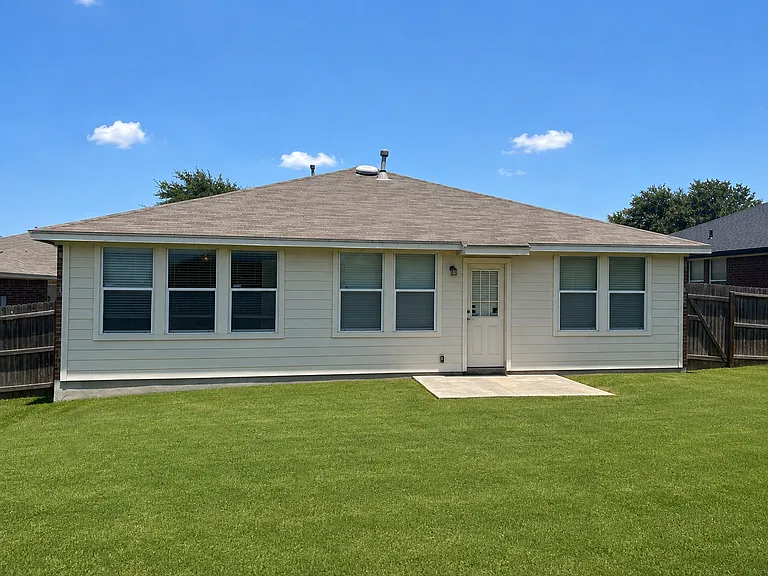 2610 Amethyst Dr — Photo 14