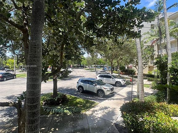 5th image of 3500 Oaks Clubhouse Dr APT 207