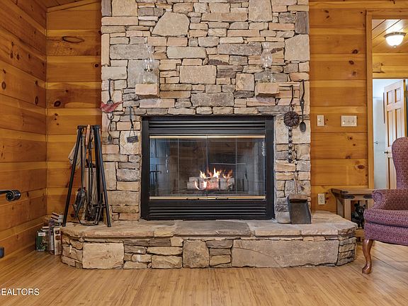 5th image of 4442 Grindstone Ridge Rd