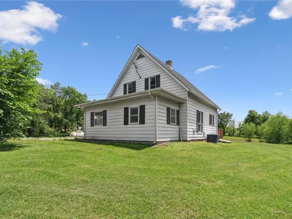 505 W 6th St, Urich, MO 64788