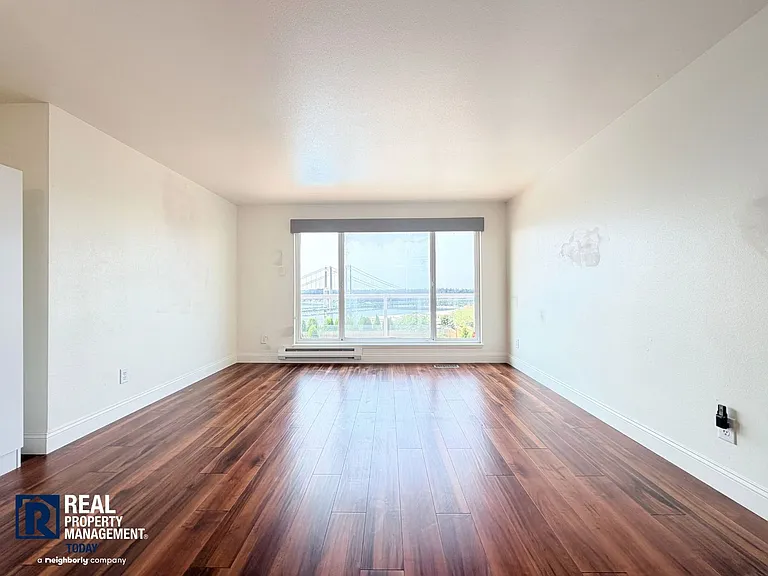 1726 N Jackson Ave — Photo 17