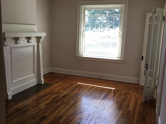 2nd image of 2202 Saint James Ave #5