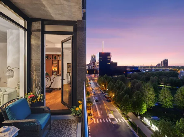 215 10th Ave S Unit 812, Minneapolis, MN 55415
