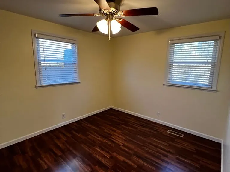 6325 Thunderbird Dr — Photo 9