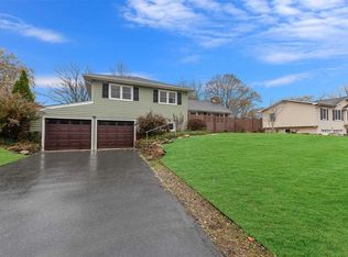 59 Tanyard Ln, Huntington, NY 11743