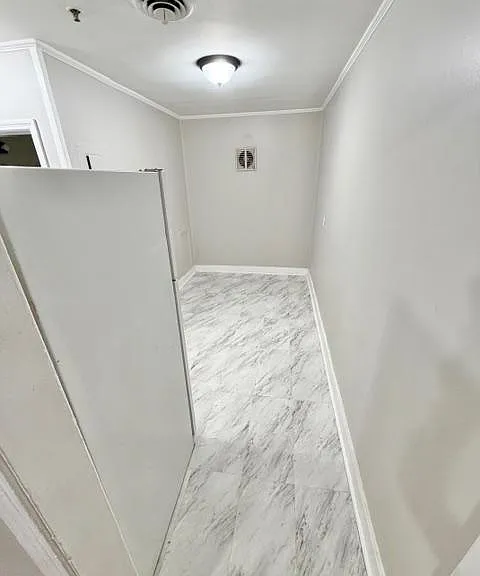 27 Main St E #207 — Photo 11