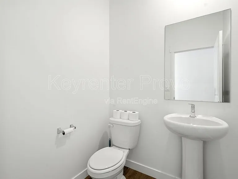 371 E Levengrove Dr — Photo 15