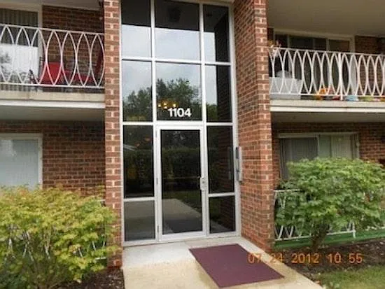 1104 Mercury Dr #2C — Photo 1