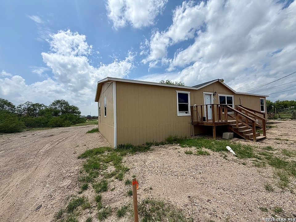 1st image of 3891 Cross Creek Dr