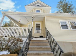 65 Lake Rd, Valley Cottage, NY 10989