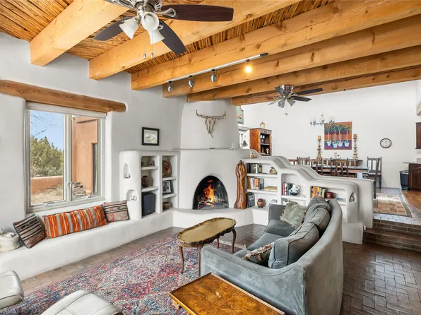 4210 Ravine Rd #A, Santa Fe, NM 87507