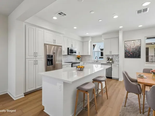 323 Jimson Gln, Escondido, CA 92025