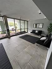 4th image of 2771 Taft Street #402