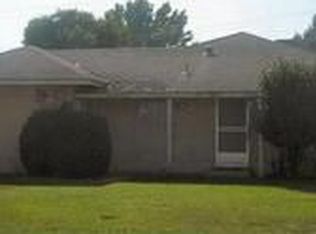 35 W Danner Ave, Porterville, CA 93257