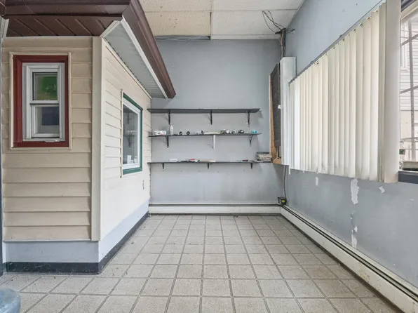 311 42nd Street image 4 of 17