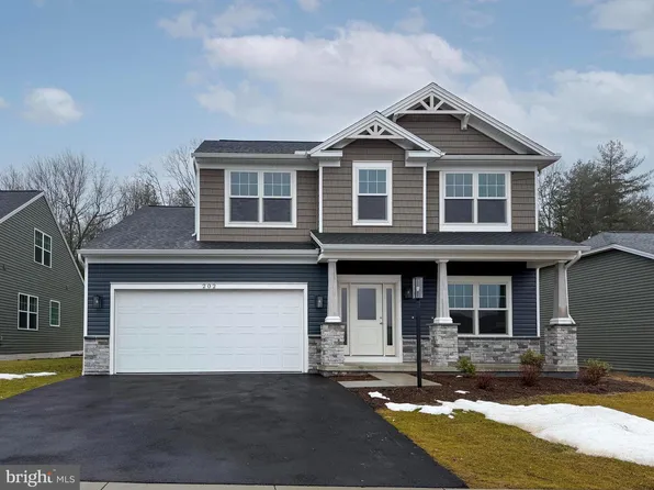 202 Phoebe Rd, Port Matilda, PA 16870