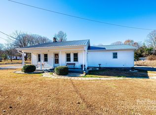 129 38th St NW, Hickory, NC 28601