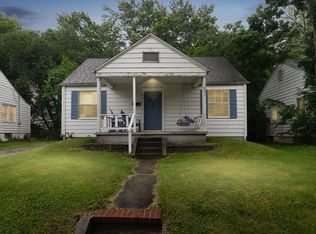 932 S Weaver Ave, Springfield, MO 65806