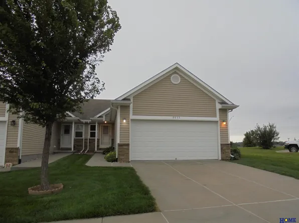8839 Blacksmith Ct, Lincoln, NE 68507