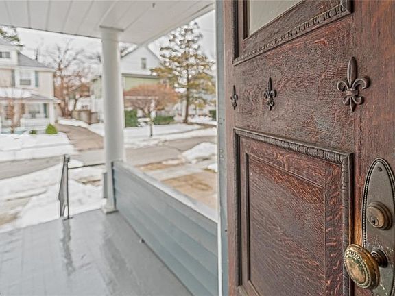 4th image of 1558 Orchard Grove Ave