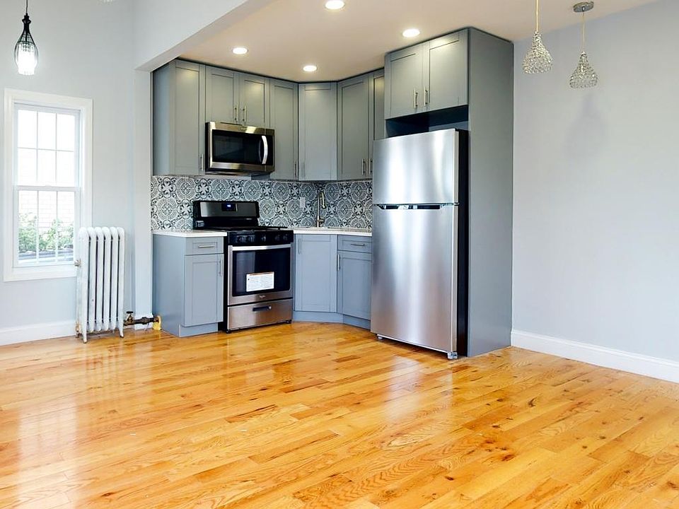 1st image of 90-15 187th St