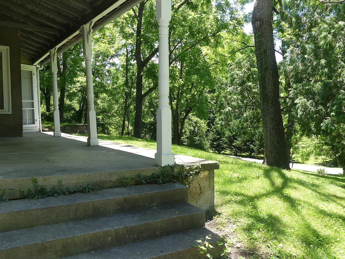 Building Photo - 102 Welsh Park Pl #B