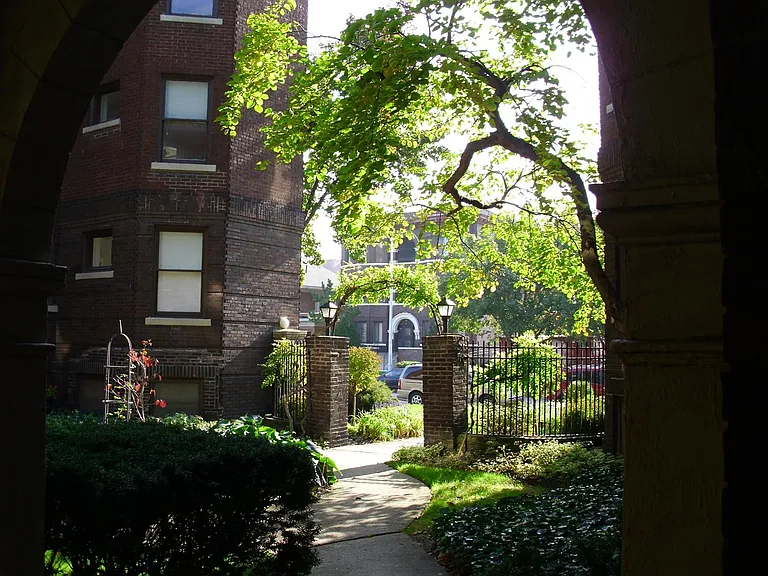 Phillips Manor — Photo 16