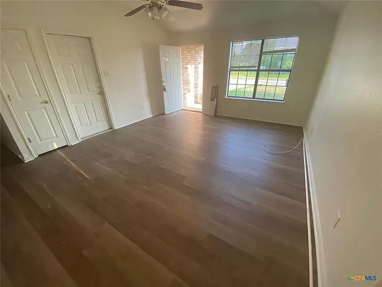 206 Castellon Ct #B — Photo 13