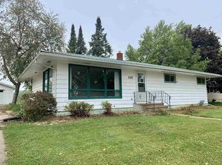 307 Arlington Ave, Mauston, WI 53948