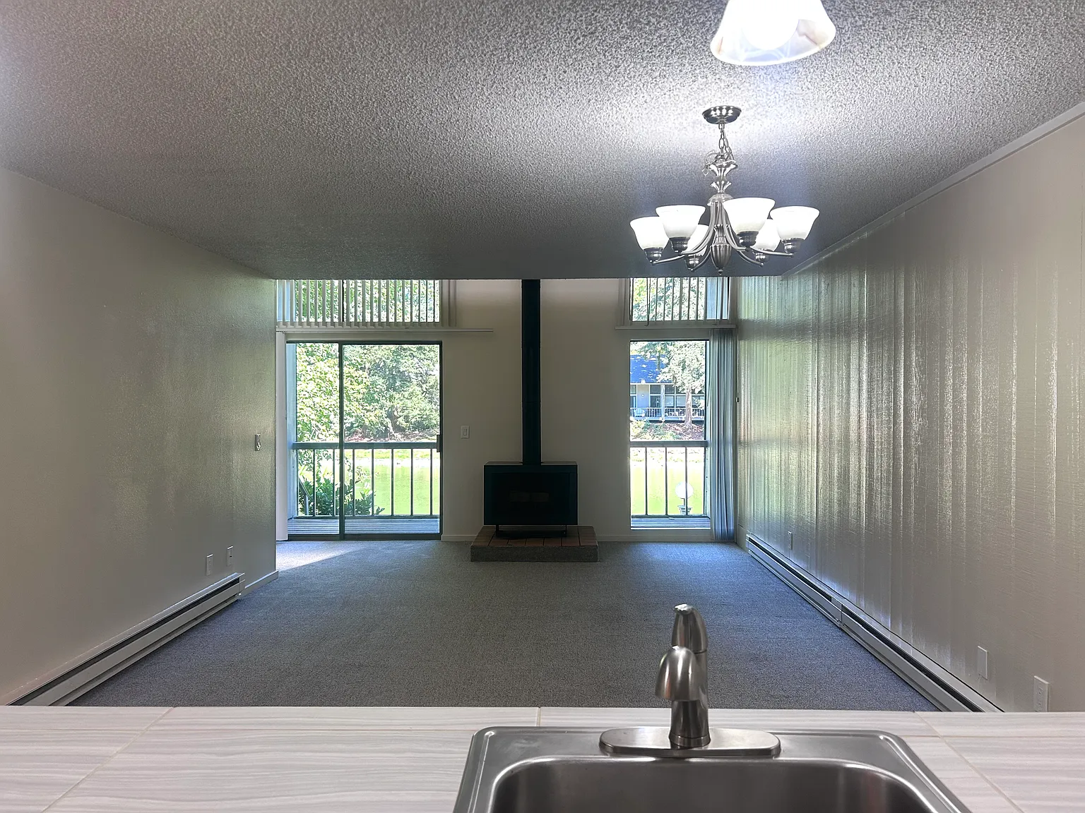2 bed, 1.5 bath, 1200 sqft, $2,700 — Photo 4