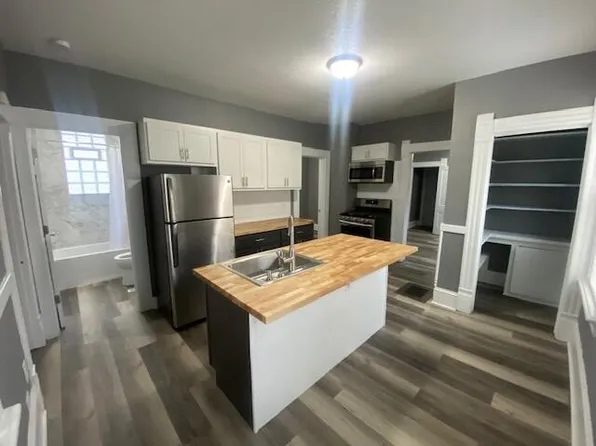 2427 North 21st STREET, Milwaukee, WI 53206
