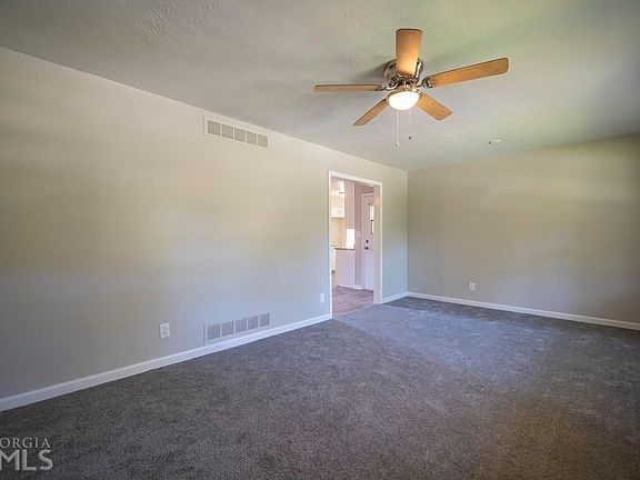 4th image of 5051 Horton Pl