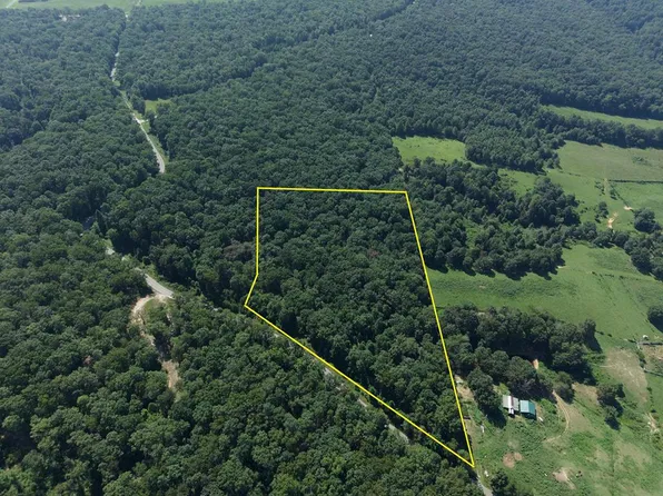 63AC Simmons Rd, Pikeville, TN 37367